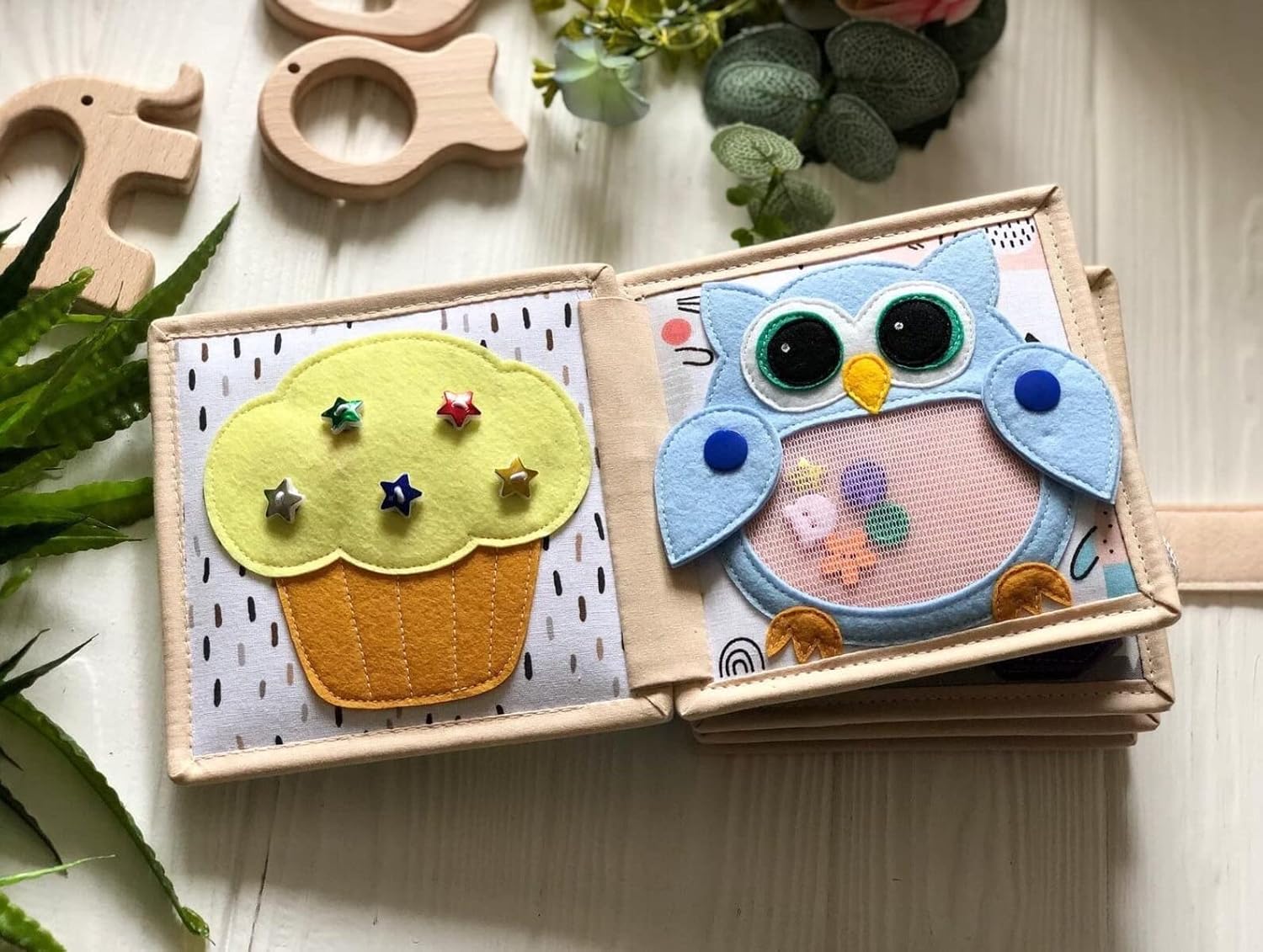 Quiet Baby Book with Animals and Colors